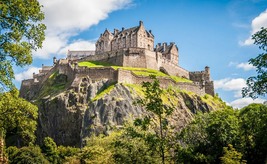 14D / 13N UK & Scotland Tour Package